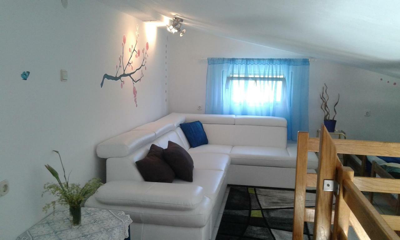 Apartmani Marija Starigrad Paklenica Exterior photo