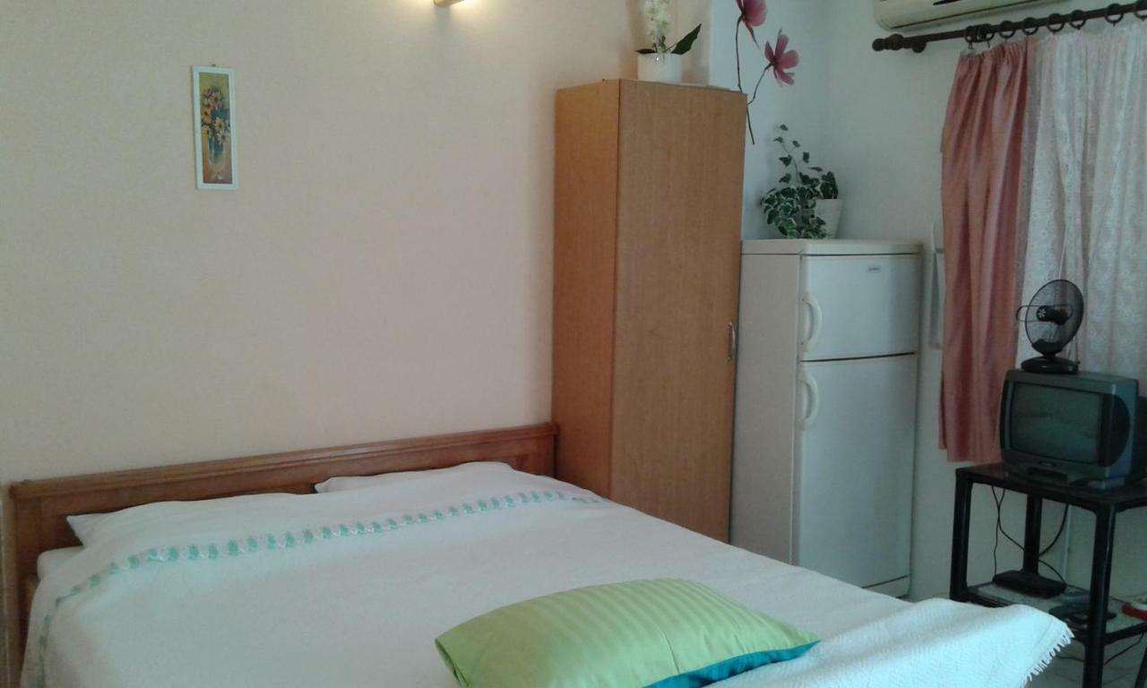 Apartmani Marija Starigrad Paklenica Exterior photo