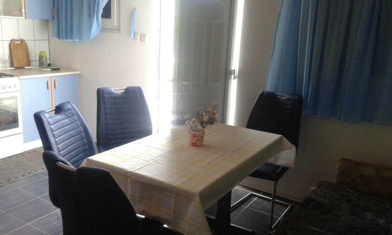 Apartmani Marija Starigrad Paklenica Exterior photo